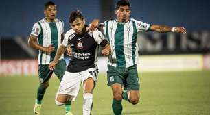 Corinthians joga mal em Montevidéu, mas vence Racing na Sul-Americana