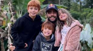 Pedro Scooby contesta fama de ser permissivo com os filhos: 'Me respeitam muito'