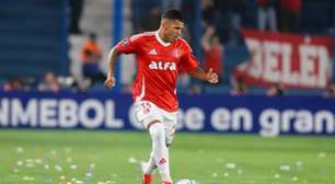 Aguirre oferece equilíbrio e é crucial para resposta do Inter na Libertadores
