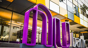 Ex-funcionários vencem Nubank na Justiça por serem obrigados a simular nudez em foto