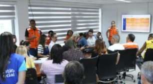 Prefeito Mano Medeiros se reúne com Defesa Civil para planejar ações contra chuvas previstas