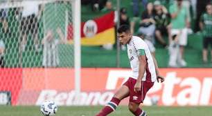 Thiago Silva alerta questão física e revela reunião no Fluminense: 'Dar conta do recado'