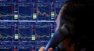 Wall Street fecha quase estável, com humor enfraquecido pelo rebaixamento da Moody's