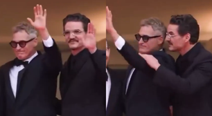 Leitura labial revela o que Pedro Pascal disse para Joaquin Phoenix em 'bronca' em tapete vermelho