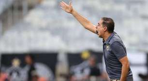 Renato Paiva toma decisão surpreendente para superar lesões no Botafogo