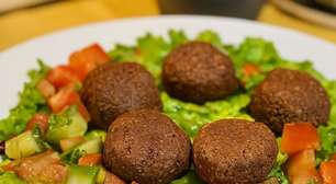 Falafel sem trigo assado: crocante por fora, úmido dentro
