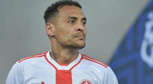 EXCLUSIVO: Nova proposta por Alan Patrick abala bastidores do Inter "adeus 10"