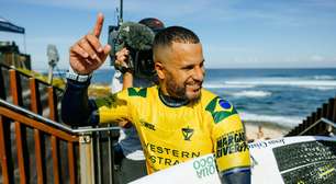 Italo Ferreira conta com sorte de campeão para se manter no topo da WSL