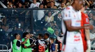 Léo Jardim brilha nos pênaltis, e Vasco despacha Operário-PR na Copa do Brasil