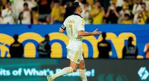 Cristiano Ronaldo anota seu 935º gol, mas desperdiça pênalti em vitória do Al-Nassr