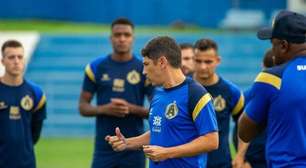 Técnico da Aparecidense, Lúcio Flávio quase atuou pelo Fluminense; relembre