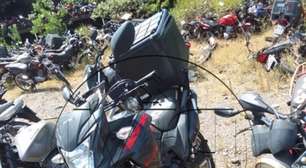 Excelente Oportunidade DetranRS: Entre os veículos que vão a leilão, uma moto HONDA/XRE 2023 a partir de R$ 6.140,00