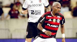 Lorran volta a jogar pelo profissional do Flamengo e ganha recado de Filipe Luís