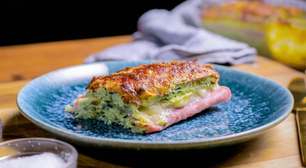 O jantar delicioso e rico em proteínas que você pode fazer em uma air fryer: ele tem abobrinha, ovo e pouco mais