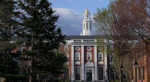 Trump proíbe Harvard de matricular estrangeiros: 'Que isso sirva de aviso'