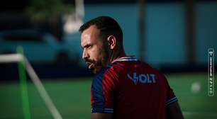 Moisés é flagrado discutindo com torcedores após eliminação do Fortaleza na Copa do Brasil; veja vídeo