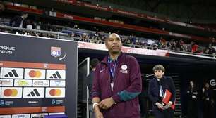 Ex-jogador de Flu e Santos brilha como treinador do time feminino do PSG