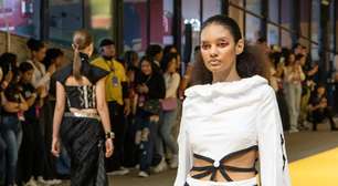 Desfile do Senac relê looks icônicos dos 30 anos do SPFW