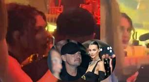Leonardo DiCaprio faz rara aparição com a namorada 24 anos mais jovem, Vittoria Ceretti, e gesto inesperado intriga a web: 'Que horror'