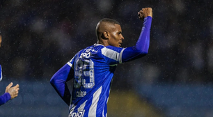 Avaí derrota Chapecoense e retorna ao G4 da Série B