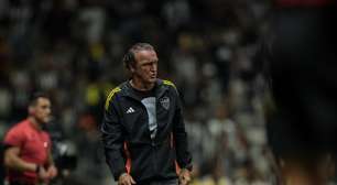 Cuca analisa empate entre Galo e Corinthians