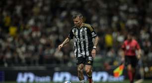 Bernard analisa desempenho do time após o 1º tempo contra o Corinthians