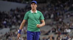 Sinner estreia com vitória após duro terceiro set em Roland Garros