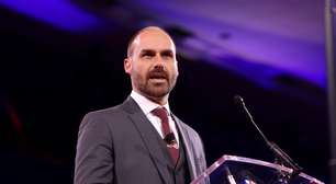 Eduardo Bolsonaro se manifesta sobre operação contra o pai: 'Moraes dobrou a aposta'