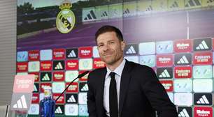Xabi Alonso é apresentado pelo Real e recorda Ancelotti: 'Grande pessoa'