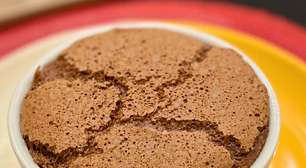 Suflê de chocolate fácil, aerado e fofo: só 3 ingredientes