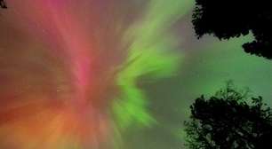ageiro registra espetáculo de auroras boreais durante voo; veja imagem e onde