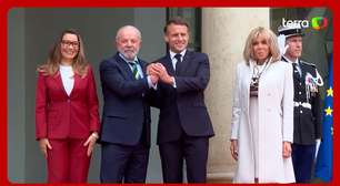 Lula e Janja são recebidos pelo presidente da França, Emmanuel Macron