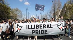 Hungria publica decreto que proíbe símbolos LGBT+ em prédios públicos