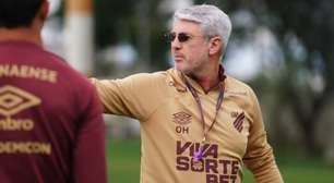Athletico-PR ganha 'reforço' de última hora e Odair se anima: "Muito importante"