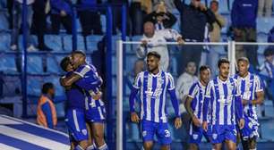Avaí derrota CRB e encosta no G-4 da Série B