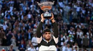 Alcaraz celebra bi em Roland Garros: 'Melhor partida de Grand Slam que joguei na carreira'