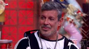 Após 25 anos, Frota volta à Globo e comove com carta a Huck: 'Minha vida'