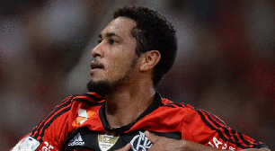 Ex-atacante do Flamengo acerta com novo clube