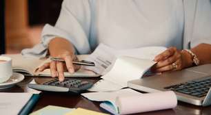 Revisão de gastos e empréstimos ajudam a saúde financeira