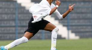 Técnico está "encantado" com atacante do Corinthians