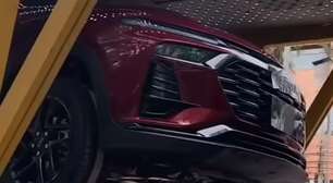 Novo Chevrolet Tracker 2026 é flagrado sem camuflagem antes do lançamento
