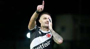 Vegetti se torna terceiro maior artilheiro do Vasco no século 21