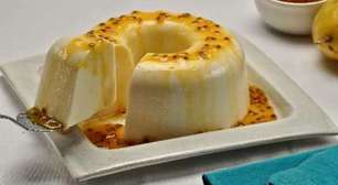 Panna cotta com calda de maracujá: faça a receita leve no fim de semana