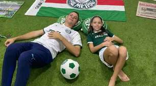 Palmeiras no lar e na família: torcedor replica vestiário em casa e dá nome do clube à filha