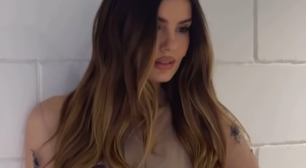 Camila Queiroz e Giovanna Lancellotti usam look igual de R$ 40 mil
