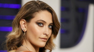 Paris Jackson rebate críticas por cantar no aniversário da morte do pai