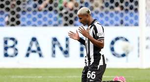Textor afirma que negócio do Botafogo com Forest não envolve Cuiabano