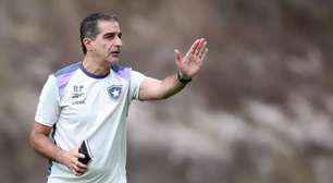 Botafogo: Renato Paiva prepara mudanças para surpreender o PSG