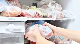"Esqueci de tirar a carne do congelador": 3 dicas para descongelar alimentos de forma rápida e segura, segundo nutricionista