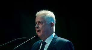Rodrigo Rollemberg ocupa cadeira de Gilvan Máximo na Câmara